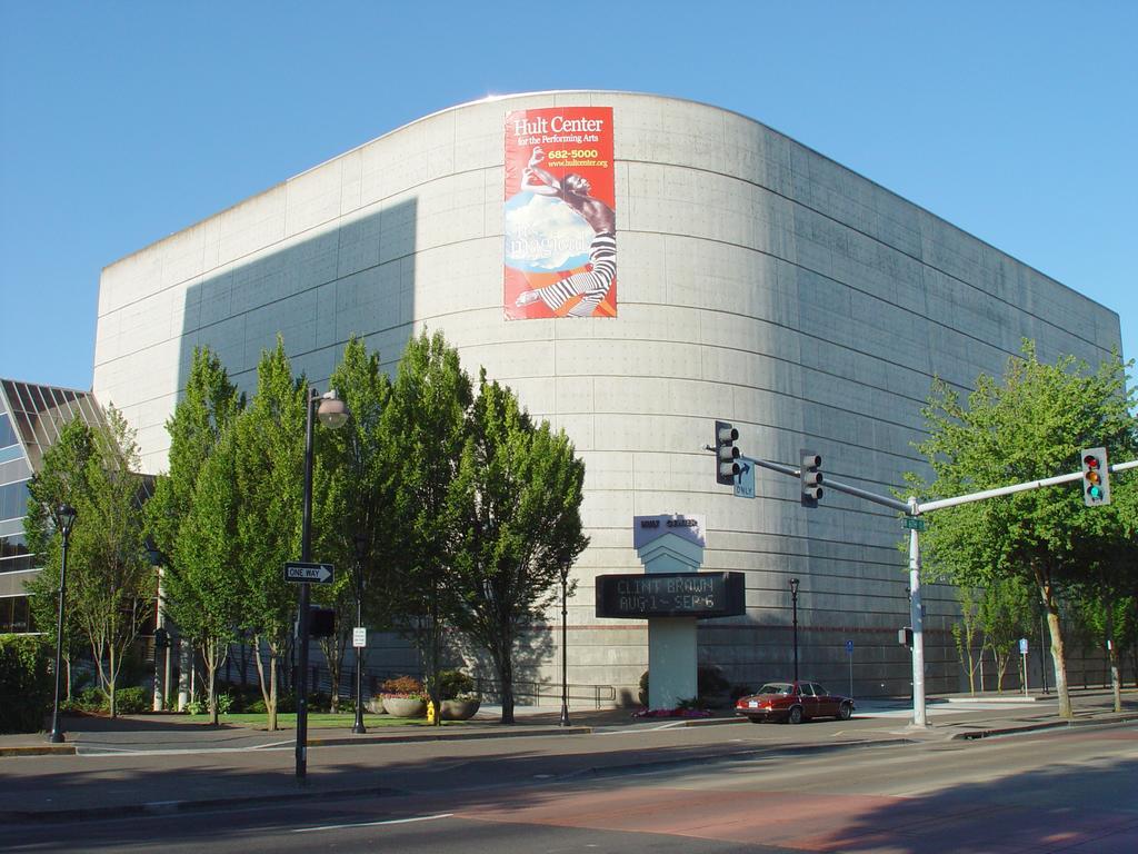 Travelodge By Wyndham Eugene Downtown/University Of Oregon 외부 사진